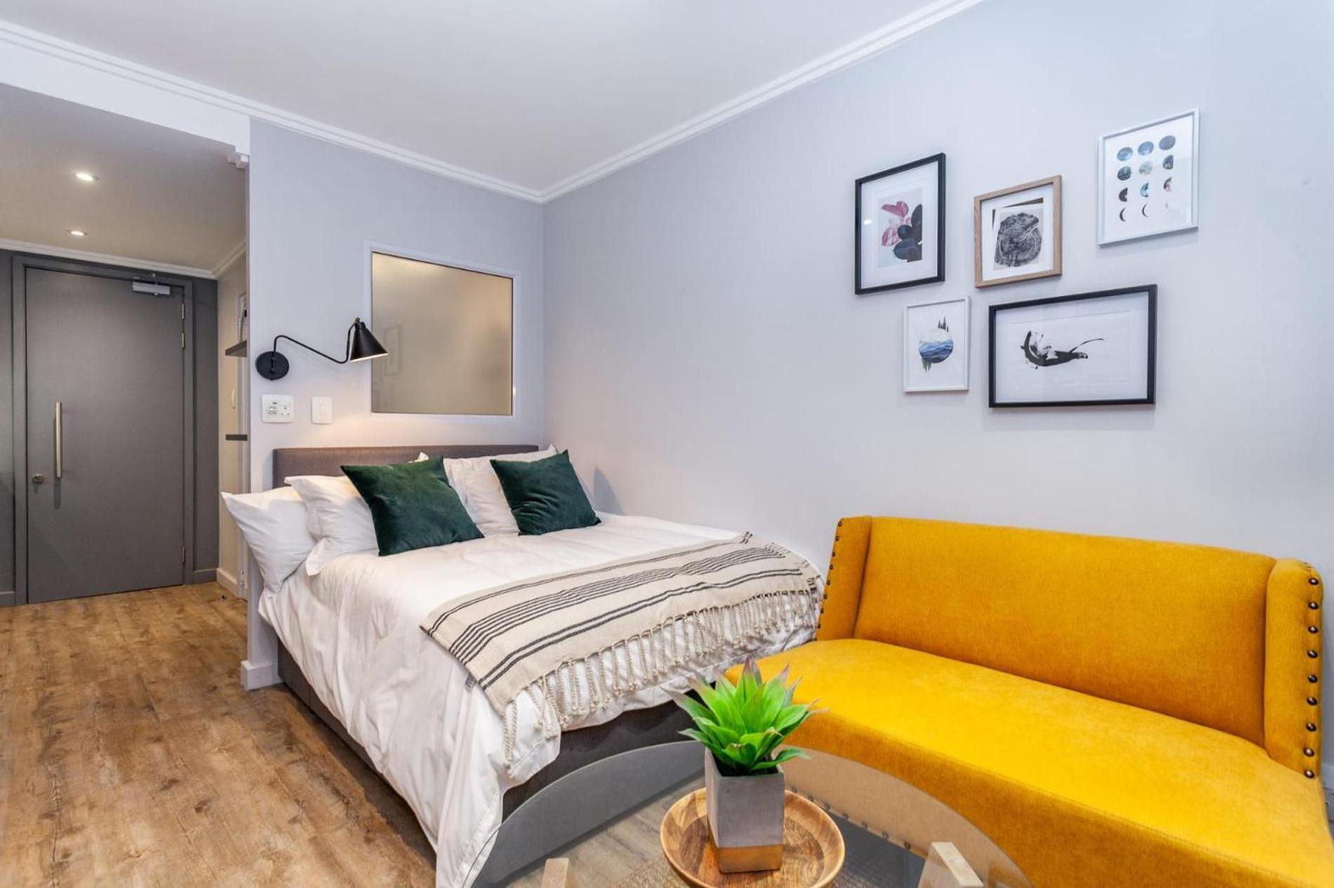 Apartment Charming Sanctuary In A Historic Zone